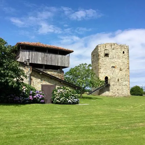 Hotel Torre De Villademoros