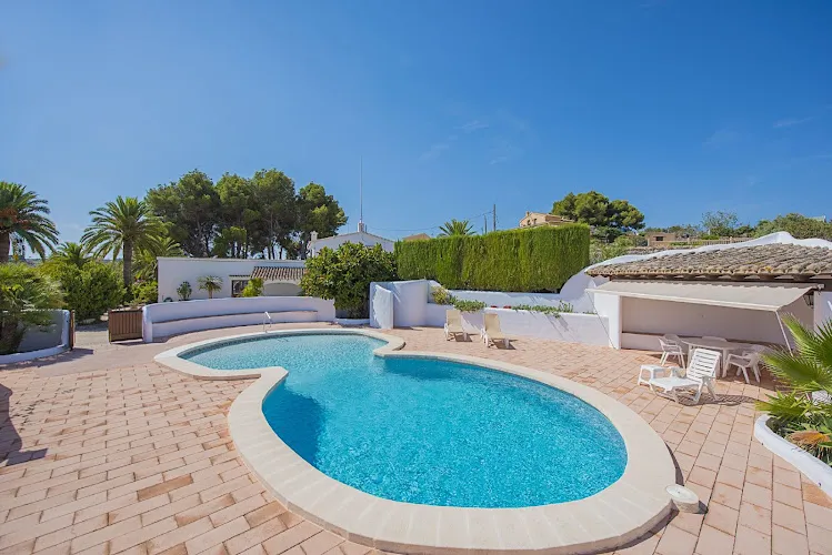 Villablanc - holiday home with private swimming pool in Benissa